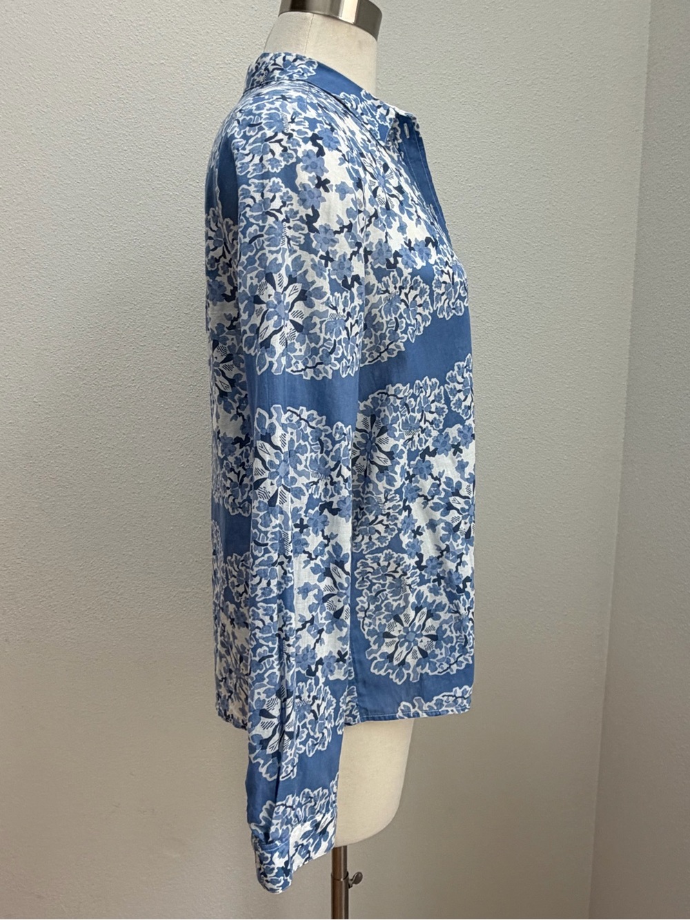 Sezane Floral Pierro Shirt Button Front Printed Cotton Alcazar Blue Size Medium - Picture 7 of 11